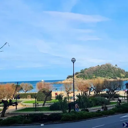 Privada A Pasos De La Playa Ondarreta منزل للإقامة *