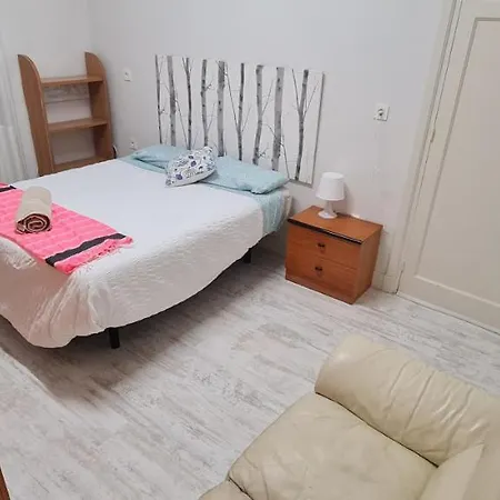 منزل للإقامة Privada A Pasos De La Playa Ondarreta *