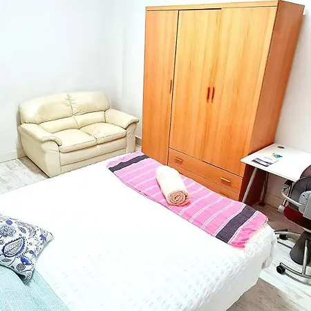 منزل للإقامة Privada A Pasos De La Playa Ondarreta *